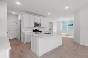 1102 Universal Dr, Hutto, TX 78634 - Photo 10