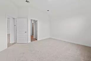 1102 Universal Dr, Hutto, TX 78634 - Photo 16