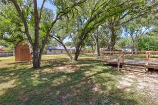 307 Las Plumas Dr, Georgetown, TX 78628 - Photo 30