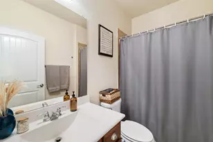 6905 Vail Ridge St, Austin, TX 78744 - Photo 20