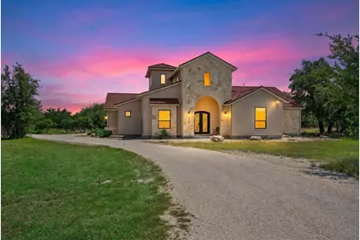 638 Strada Luca, Florence, TX 76527 - Photo 2