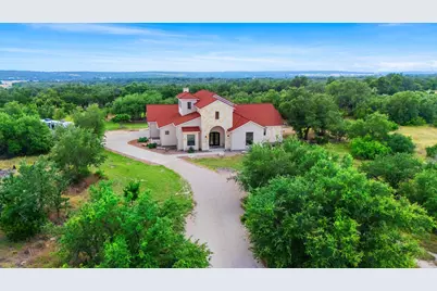 638 Strada Luca, Florence, TX 76527 - Photo 4
