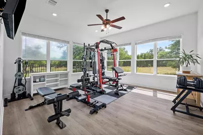 638 Strada Luca, Florence, TX 76527 - Photo 22