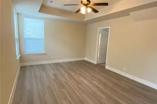8600 Wood Stork Dr, Austin, TX 78729 - Photo 8