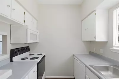 2405 West Slaughter Lane, Austin, TX 78748 - Photo 8