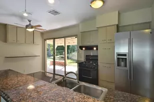 401 Cherry Hill Dr, Austin, TX 78704 - Photo 4