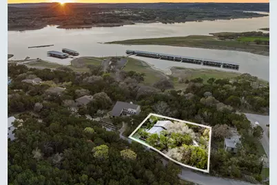 6404 Lakeshore Drive, Lago Vista, TX 78645 - Photo 2