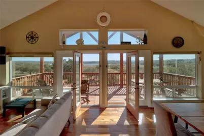 1748 Lakeshore Drive, Canyon Lake, TX 78133 - Photo 8