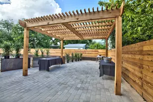 924 E 51st St, Austin, TX 78751 - Photo 12