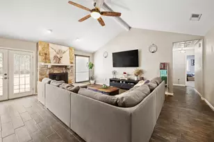 111 Pecan Dr, Mountain City, TX 78610 - Photo 6