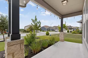 706 Liard River Rd, Hutto, TX 78634 - Photo 4