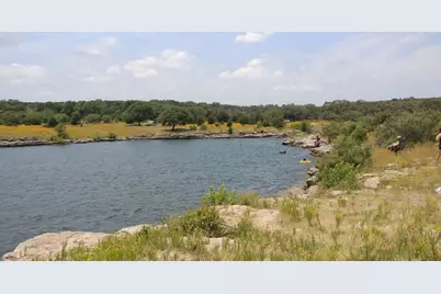 26204 Masters Parkway, Spicewood, TX 78669 - Photo 14