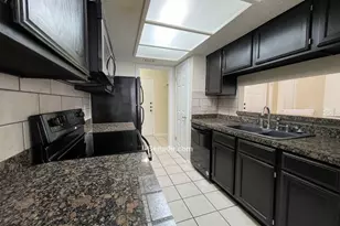 512 Eberhart Ln, Austin, TX 78745 - Photo 6