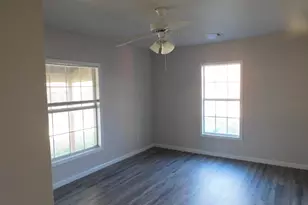 1320 Green St, Lockhart, TX 78644 - Photo 8