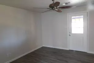 1320 Green St, Lockhart, TX 78644 - Photo 14