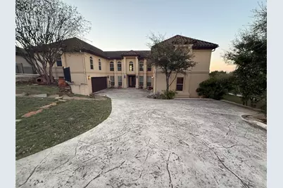 8 Monarch Oaks Lane, The Hills, TX 78738 - Photo 2