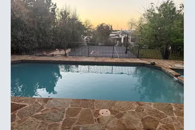 8 Monarch Oaks Lane, The Hills, TX 78738 - Photo 18