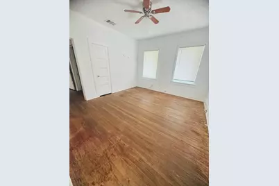 100 N Brazos Street, Lockhart, TX 78644 - Photo 6