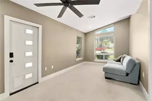 1204 Eleanor St, Austin, TX 78721 - Photo 8