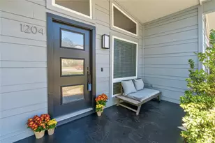 1204 Eleanor St, Austin, TX 78721 - Photo 2