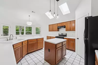 12607 Schreiner Court, Austin, TX 78732 - Photo 6