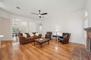 12607 Schreiner Ct, Austin, TX 78732 - Photo 4