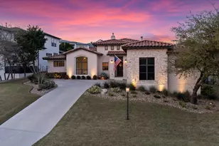 305 Ringtail Stream Dr, Lakeway, TX 78738 - Photo 2