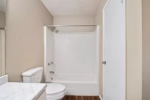 301 Craddock Ave, San Marcos, TX 78666 - Photo 6