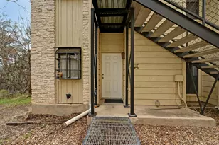 1013 Chestnut St, San Marcos, TX 78666 - Photo 2