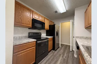 8911 Schick Road #B, Austin, TX 78729 - Photo 6