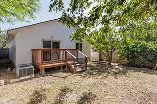1811 Rainy Meadows Dr, Austin, TX 78758 - Photo 18