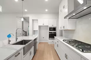 380 Heritage Frst Pkwy, Dripping Springs, TX 78620 - Photo 14