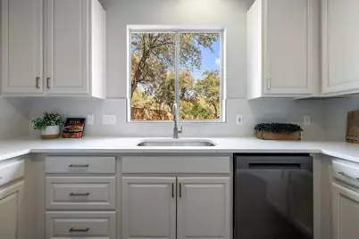 7501 Shadowridge Run #119, Austin, TX 78749 - Photo 6