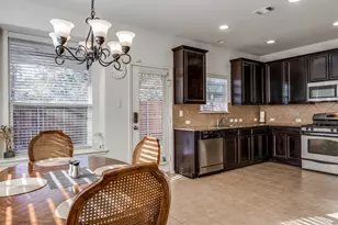 10300 Laredo Dr, Austin, TX 78748 - Photo 4