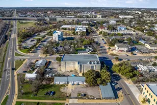 103 W Bagdad Ave, Round Rock, TX 78664 - Photo 4