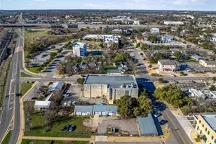 103 W Bagdad Ave, Round Rock, TX 78664 - Photo 4