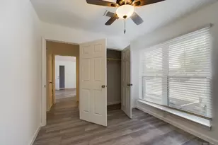 2401 Manor Rd, Austin, TX 78722 - Photo 6