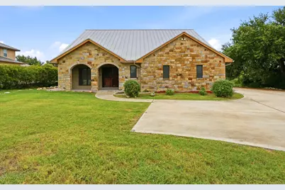 1252 Merlot, New Braunfels, TX 78132 - Photo 2