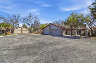 100 Bay Point Dr, Horseshoe Bay, TX 78657 - Photo 24