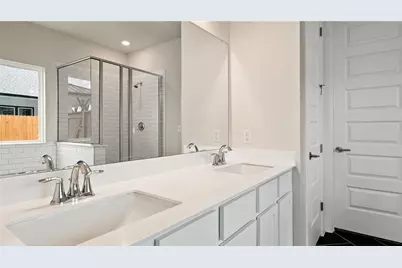 7812 Hillock Terrace, Austin, TX 78744 - Photo 10