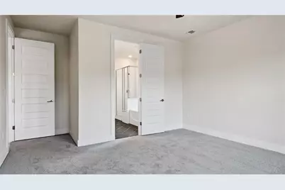 7812 Hillock Terrace, Austin, TX 78744 - Photo 8