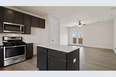 7812 Hillock Terrace, Austin, TX 78744 - Photo 4