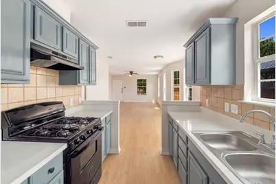 6909 Frontera Trail, Austin, TX 78741 - Photo 14