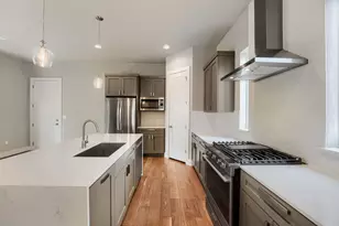 1200 Stobaugh St, Austin, TX 78757 - Photo 8