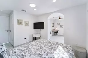 1409 E M. Franklin Ave, Austin, TX 78721 - Photo 26