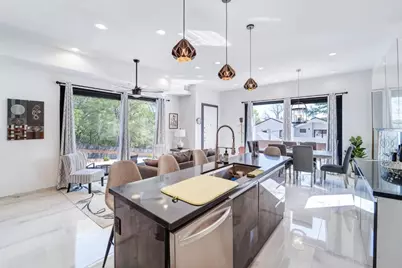 1409 E M Franklin Avenue #B, Austin, TX 78721 - Photo 6