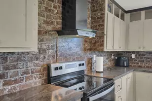 271 Alma Ln, Kyle, TX 78640 - Photo 8