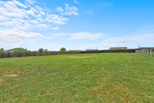 271 Alma Ln, Kyle, TX 78640 - Photo 16