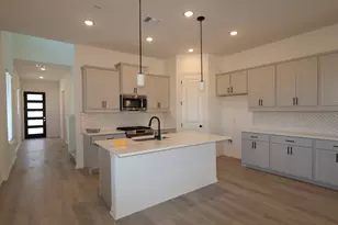 564 Darley Oak Dr, Dripping Springs, TX 78620 - Photo 2