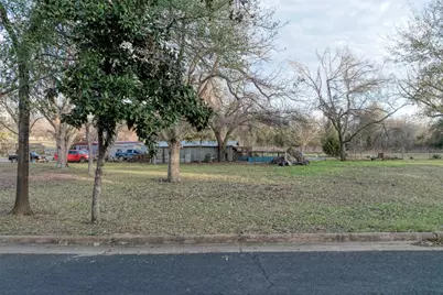 Lot 2 E Alamo Street, Elgin, TX 78621 - Photo 4